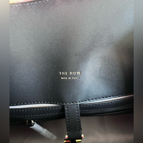 BN 1:1 The Row Black Margaux 15 - Picture 4 of 4